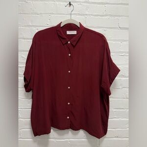 Everlane The Boxy Shirt in 100% silk - deep red - size 14 - oversized fit